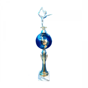 Кубок "Планета с фигурой"